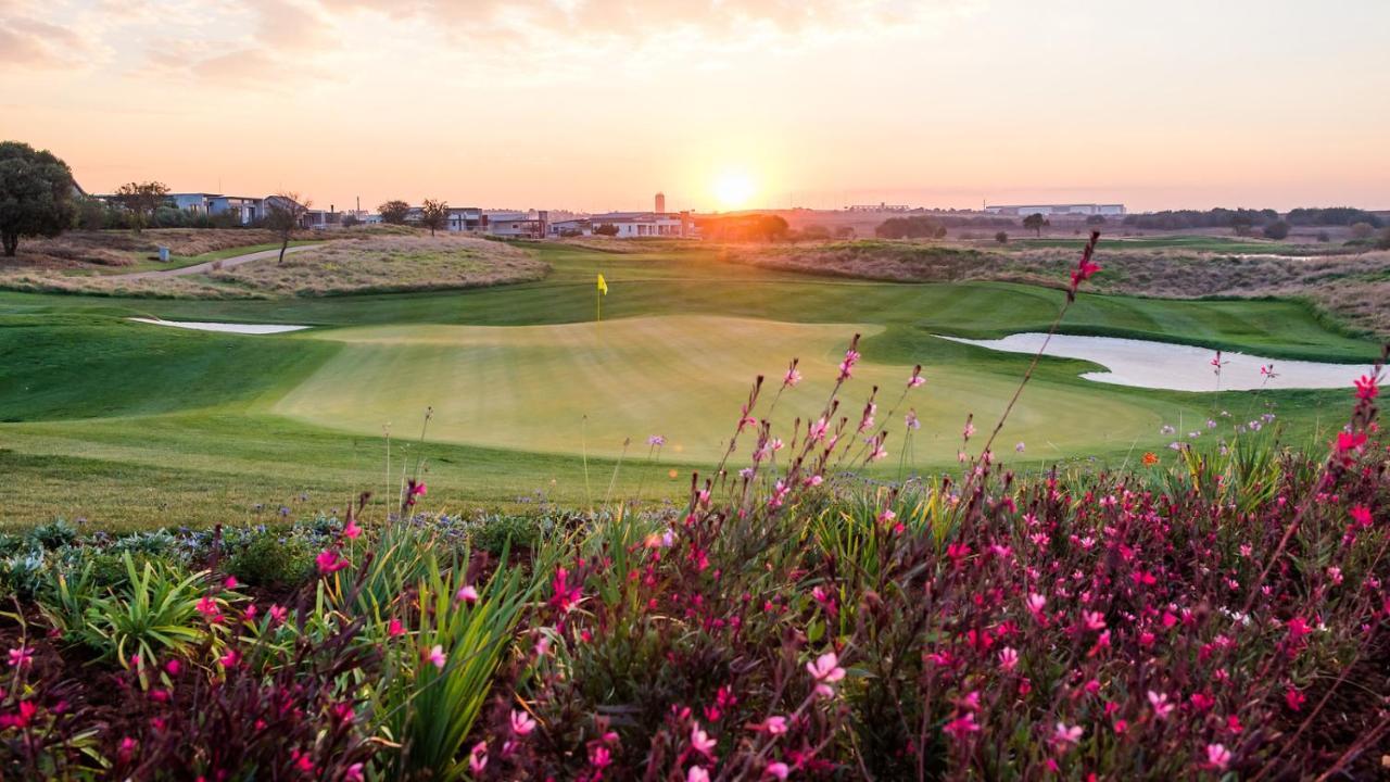 The Serengeti Lodge Kempton Park Exterior foto